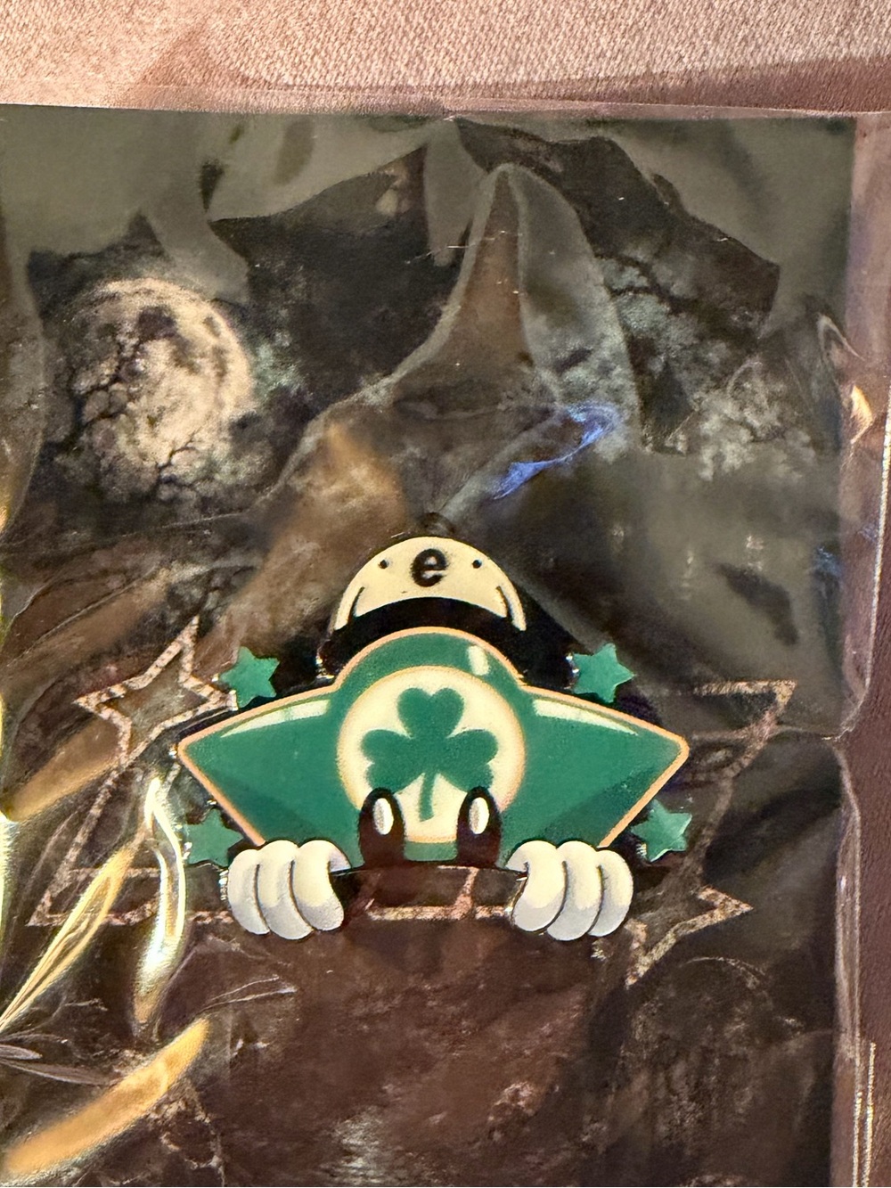 Star boy Celtics hat pin ….new and glows